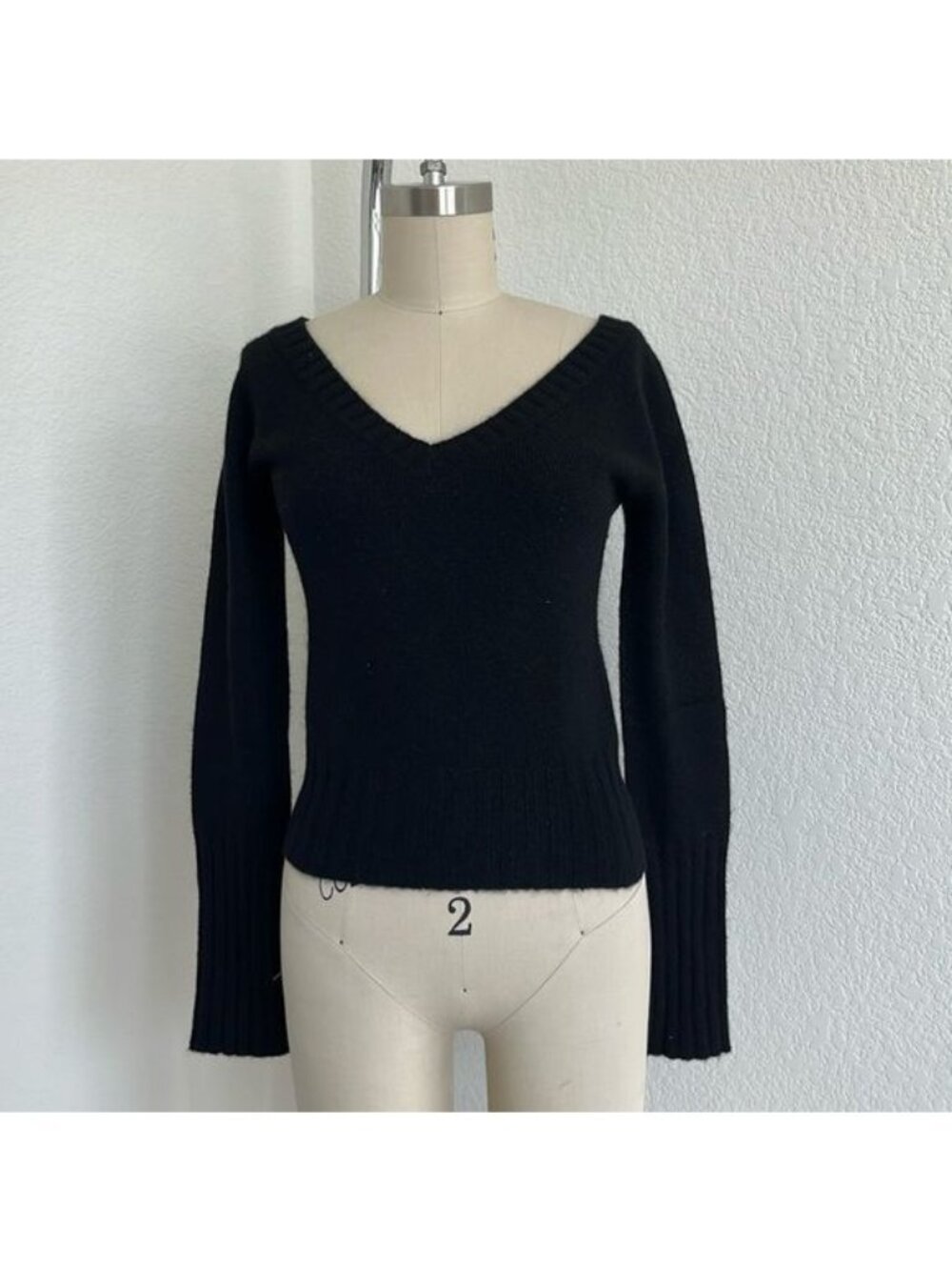6267 Cashmere V Neck Sweater Italy V Back